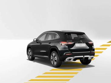 Mercedes GLA 200 — photo 3