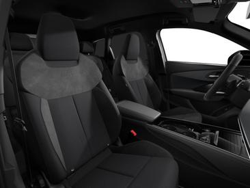 Audi Q3 TDI — photo 10