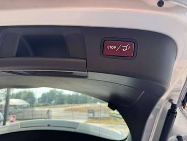 Mercedes GLA 180 — photo 10