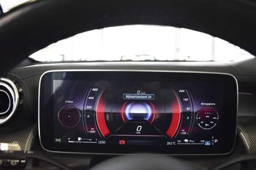 Mercedes GLC 300 E — photo 20