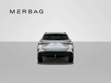 Mercedes GLA 180 — photo 4