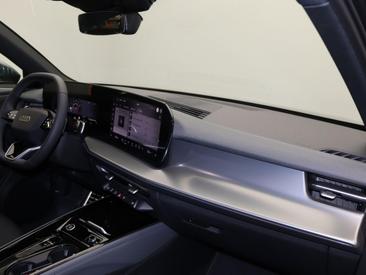 Audi Q3 TFSI — photo 8