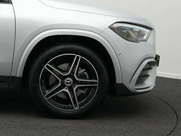 Mercedes GLA 180 — photo 8