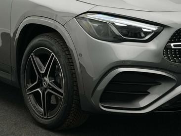 Mercedes GLA 180 — photo 9