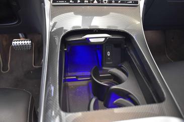 Mercedes GLC 300 E — photo 26