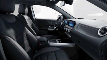 Mercedes GLA 180 — photo 10
