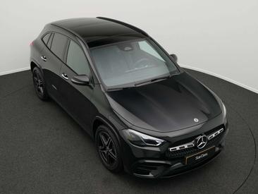 Mercedes GLA 180 — photo 11