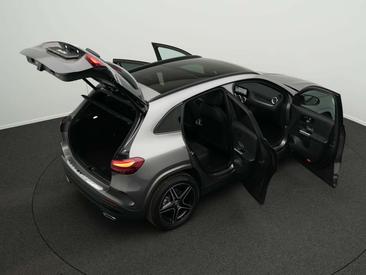 Mercedes GLA 180 — photo 15