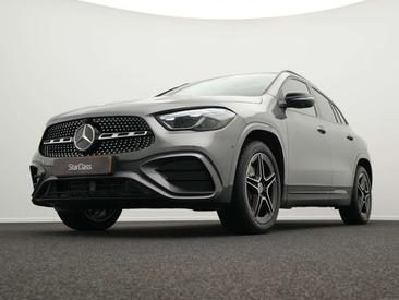 Mercedes GLA 180 — photo 10