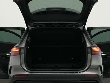 Mercedes GLA 180 — photo 17