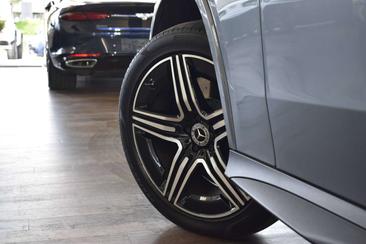 Mercedes GLC 300 E — photo 30