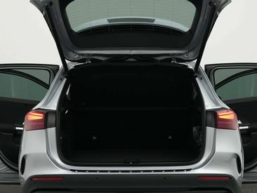 Mercedes GLA 180 — photo 17