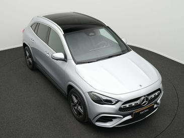 Mercedes GLA 180 — photo 12