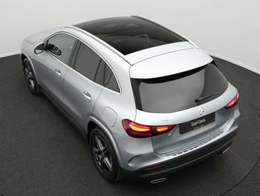 Mercedes GLA 180 — photo 13