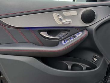Mercedes GLC 300 D — photo 24