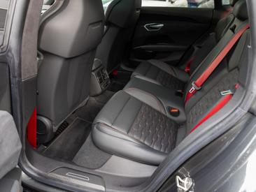 Audi E-tron GT Berline RS E-tron GT 440 KW — photo 23