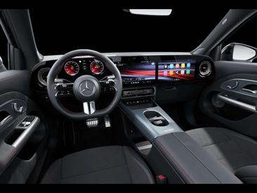 Mercedes GLB 350 4MATIC — photo 8