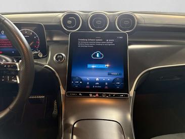 Mercedes GLC 400 E — photo 11
