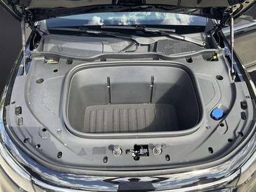 Mercedes GLB 250 — photo 13
