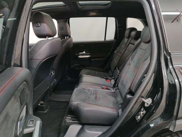 Mercedes GLB 180 D — photo 8