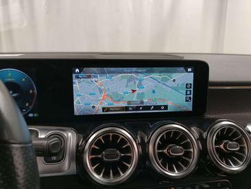 Mercedes GLB 180 D — photo 10