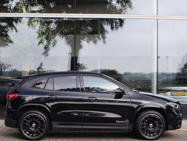 Mercedes GLA 250e — photo 4