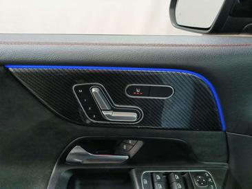Mercedes GLB 180 D — photo 12