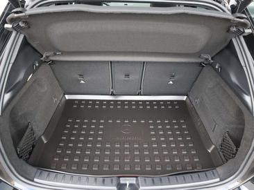 Mercedes GLA 250e — photo 6