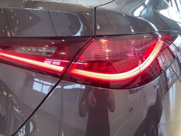 Mercedes GLC 220 D — photo 18