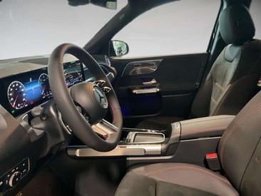 Mercedes GLB 200d — photo 8