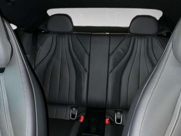 Mercedes CLE Berline 300 — photo 12