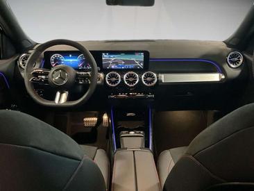 Mercedes GLB 200d — photo 10