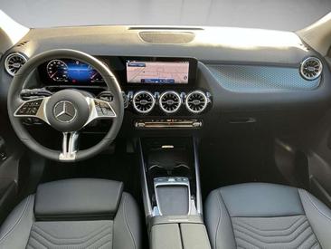Mercedes GLA 200 — photo 6
