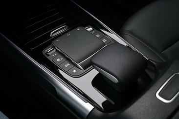 Mercedes EQB 350 4MATIC — photo 20