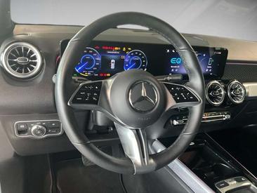 Mercedes EQB 250 — photo 10