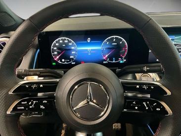 Mercedes GLB 200d — photo 12
