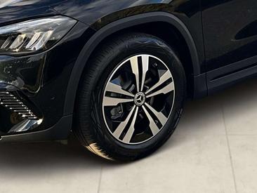 Mercedes GLA 200 — photo 9