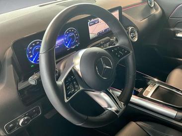 Mercedes EQA 250 — photo 9