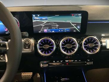 Mercedes GLB 200d — photo 13