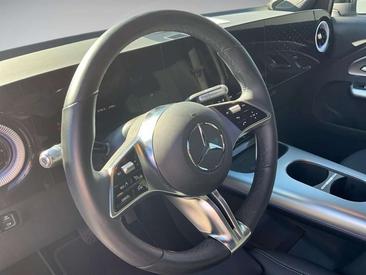Mercedes GLB 250 — photo 9