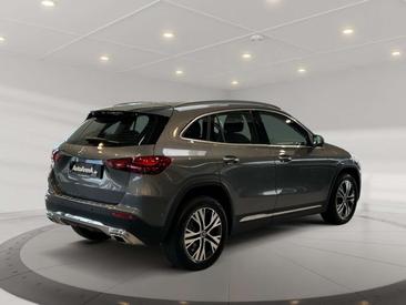 Mercedes GLA 180 — photo 2