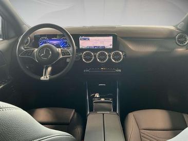 Mercedes EQA 250 — photo 8
