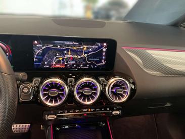 Mercedes GLA 250e — photo 8
