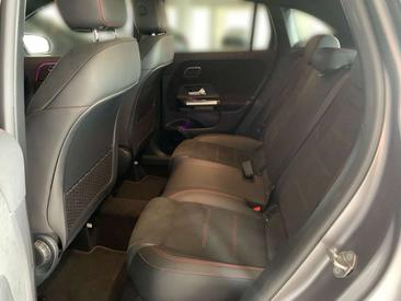 Mercedes GLA 250e — photo 10