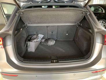 Mercedes GLA 250e — photo 11
