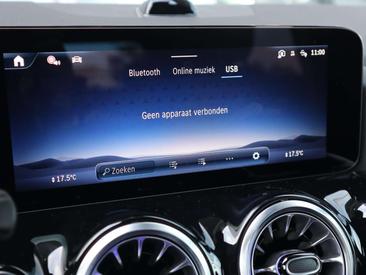 Mercedes GLA 250e — photo 27