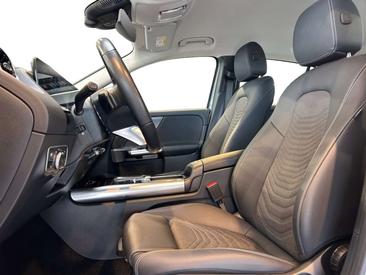 Mercedes GLA 180 — photo 7