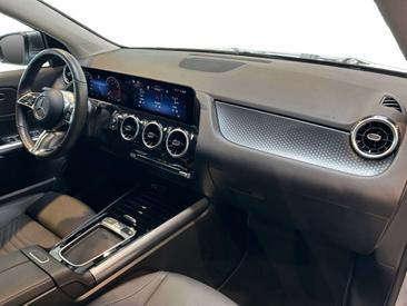 Mercedes GLA 180 — photo 8