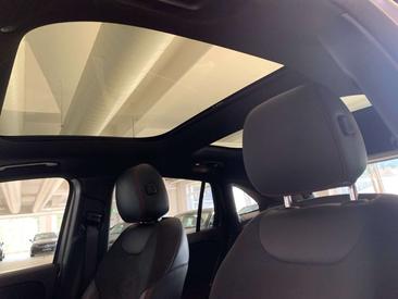 Mercedes GLA 250e — photo 14