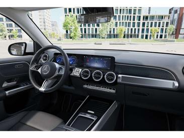 Mercedes EQB 250 — photo 8